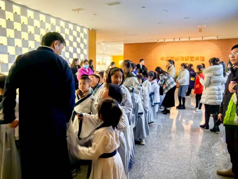 文化赋能：佛坪县魔创文旅挖掘城市文化资源的实践探索